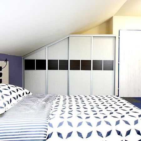 2 Bedrooms House With Enclosed Garden And Wifi At Slezska Острава Экстерьер фото
