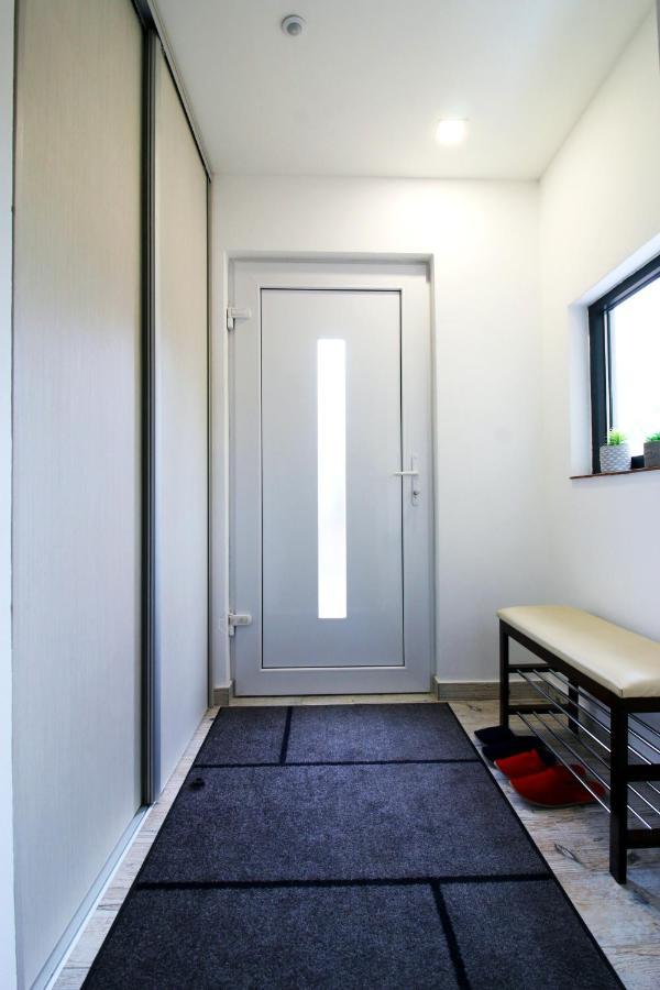 2 Bedrooms House With Enclosed Garden And Wifi At Slezska Острава Экстерьер фото