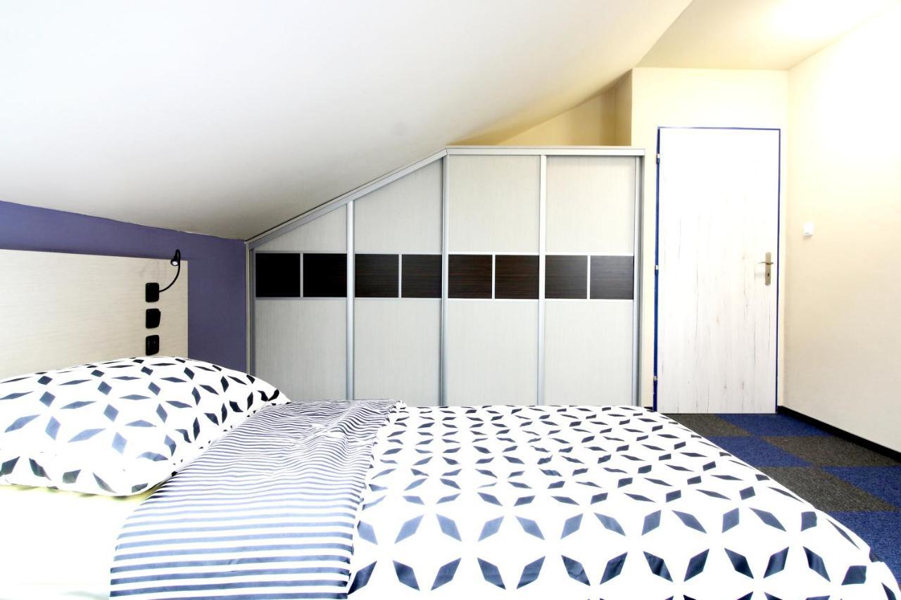 2 Bedrooms House With Enclosed Garden And Wifi At Slezska Острава Экстерьер фото